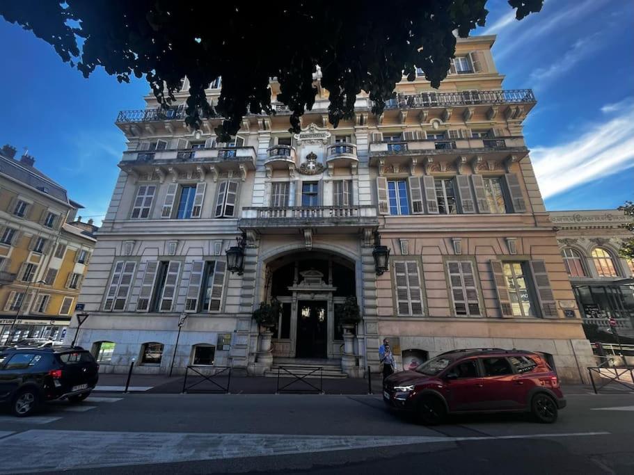 De Charme Dans Le Historique Du Grand Aix-les-Bains